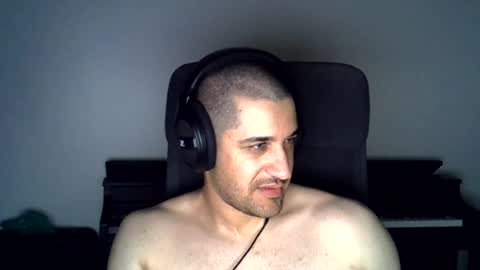 Snapshot of zaneygee1995 chatting on 08/04/26, 03:25 zaneygee1995 online show from 08/04/26, 03:25