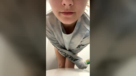 zapxxx69 online show from 02/02/26, 04:44