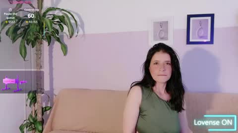 zara_fire online show from 04/01/26, 10:29