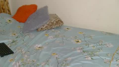 Snapshot of zara_lae chatting on 05/06/26, 06:08 nicky online show from 05/06/26, 06:08