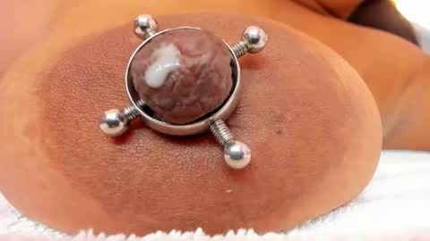 zara lopez online show from 11/11/25, 07:47