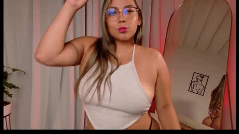 Snapshot of zara_nova chatting on 01/11/26, 02:38 Zara Nova online show from 01/11/26, 02:38