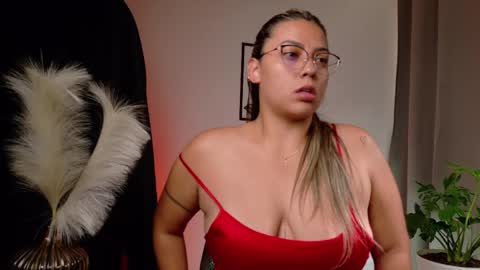 Zara Nova online show from 04/23/26, 05:37