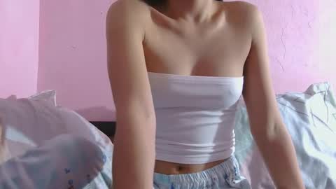 Snapshot of zara_play chatting on 03/08/25, 10:13 Zara3 online show from 03/08/25, 10:13