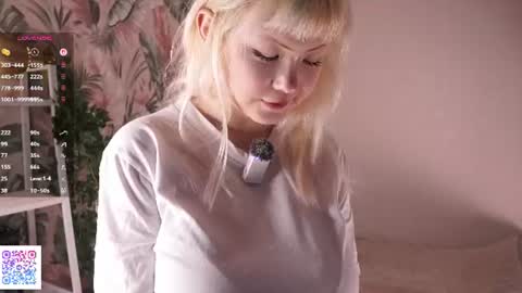 Snapshot of zara_shine chatting on 06/21/26, 06:10 Criss online show from 06/21/26, 06:10