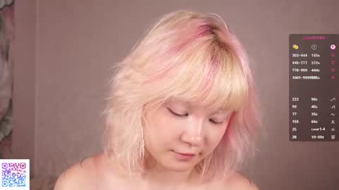 Snapshot of zara_shine chatting on 07/20/26, 10:45 Criss online show from 07/20/26, 10:45