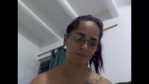 zaraa_lopez online show from 11/14/25, 10:40