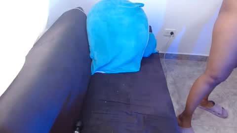 Snapshot of zarabby_skuirt chatting on 09/21/25, 12:51 Zarabby online show from 09/21/25, 12:51