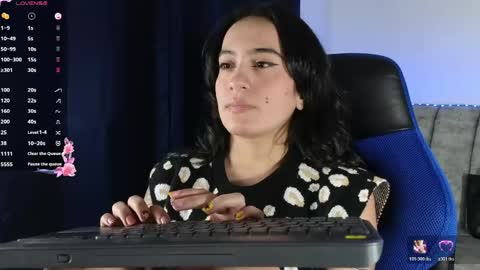 zaradames_ online show from 06/05/26, 01:34