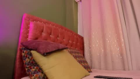 Zara . online show from 12/22/25, 01:41