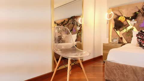 Zarah Andrews online show from 10/16/25, 12:06