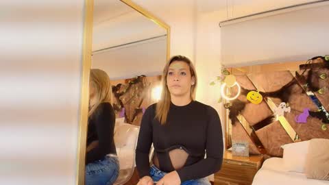 Zarah Andrews online show from 10/25/25, 02:24