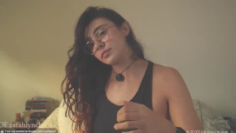 Snapshot of zarahlynch chatting on 11/01/25, 10:01 Miss Lynch Next show 2911 online show from 11/01/25, 10:01