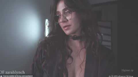 Snapshot of zarahlynch chatting on 11/10/25, 02:32 Miss Lynch Next show 2911 online show from 11/10/25, 02:32