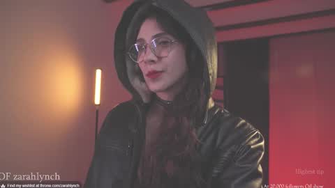 Snapshot of zarahlynch chatting on 11/16/25, 10:48 Miss Lynch Next show 2911 online show from 11/16/25, 10:48