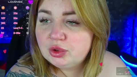 Snapshot of zarareign_ chatting on 01/15/25, 08:58 Lola online show from 01/15/25, 08:58