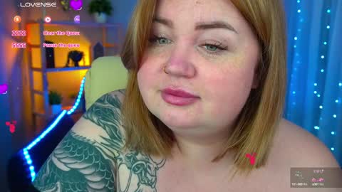 Snapshot of zarareign_ chatting on 01/16/25, 09:08 Lola online show from 01/16/25, 09:08
