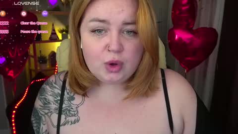 Snapshot of zarareign_ chatting on 02/21/25, 09:22 Lola online show from 02/21/25, 09:22