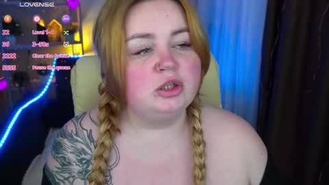Snapshot of zarareign_ chatting on 03/08/25, 09:29 Lola online show from 03/08/25, 09:29