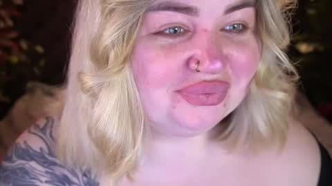 Lola online show from 04/21/26, 08:12