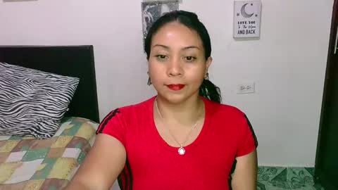 Snapshot of zaray_45bella chatting on 02/13/25, 11:04 zaray online show from 02/13/25, 11:04