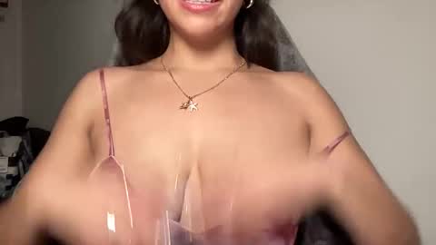 zarayaa_v online show from 01/10/26, 01:13