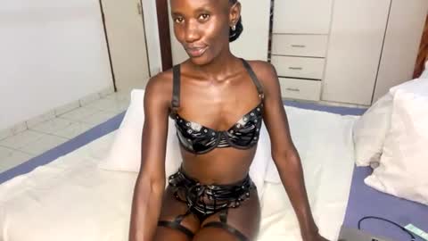 zaria_amara online show from 07/25/26, 07:22
