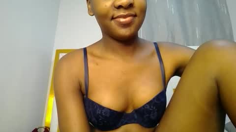 Snapshot of zariah011 chatting on 06/06/26, 10:03 zariah online show from 06/06/26, 10:03