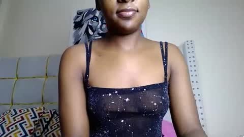 Snapshot of zariah011 chatting on 07/12/26, 10:01 zariah online show from 07/12/26, 10:01