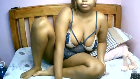 Snapshot of zariamonet chatting on 07/22/26, 04:54 zariamonet online show from 07/22/26, 04:54