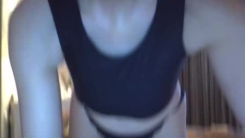 Zarina Swift online show from 10/21/25, 04:13