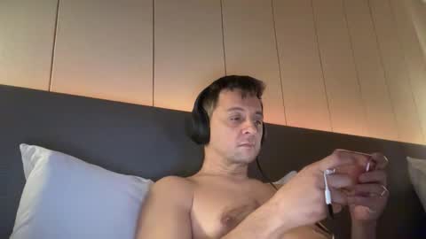 Snapshot of zaycik007 chatting on 02/08/26, 04:27 zaycik007 online show from 02/08/26, 04:27