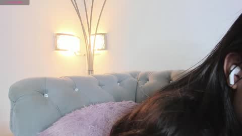 Snapshot of zayda_ chatting on 12/18/24, 11:40 Zayda online show from 12/18/24, 11:40