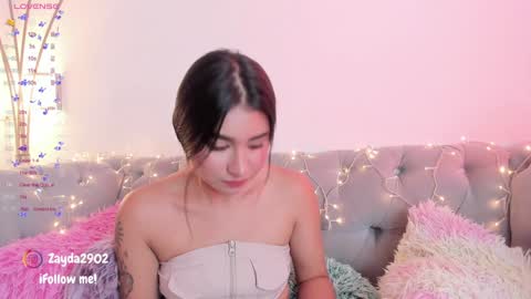 Snapshot of zayda_ chatting on 01/24/25, 06:46 Zayda online show from 01/24/25, 06:46