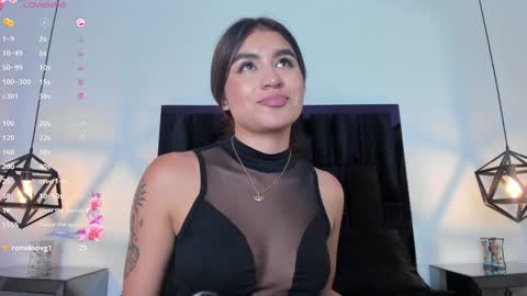 Snapshot of zayda_ chatting on 02/05/25, 10:33 Zayda online show from 02/05/25, 10:33