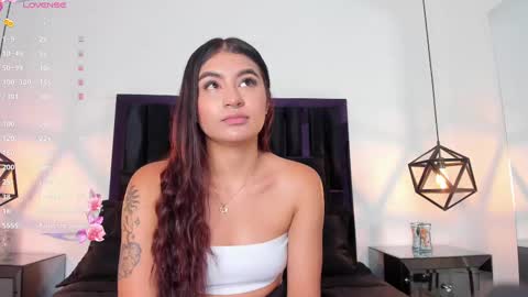Snapshot of zayda_ chatting on 02/10/25, 11:57 Zayda online show from 02/10/25, 11:57