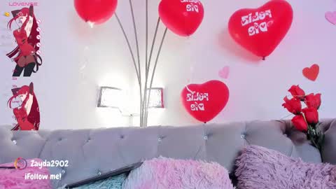 Snapshot of zayda_ chatting on 02/15/25, 12:37 Zayda online show from 02/15/25, 12:37