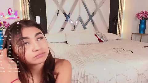 Snapshot of zayda_ chatting on 03/06/25, 01:48 Zayda online show from 03/06/25, 01:48