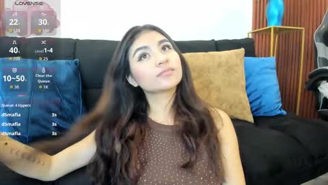 Snapshot of zayda_ chatting on 10/19/25, 02:07 Zayda online show from 10/19/25, 02:07