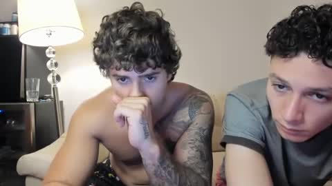 Snapshot of zaylanez chatting on 01/31/25, 05:09 Zay lanez online show from 01/31/25, 05:09