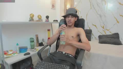 Zayn online show from 05/12/26, 06:49