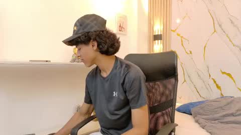 Zayn online show from 06/06/26, 06:56
