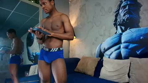 Snapshot of zayn_oba chatting on 11/13/25, 02:27 zayn_oba online show from 11/13/25, 02:27