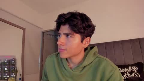 Hii im Zay.                 I save money for education. PVT Open. online show from 12/02/25, 04:51