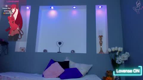 Karolyne online show from 11/30/25, 04:49