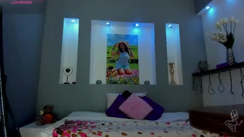 Karolyne online show from 04/27/26, 03:15