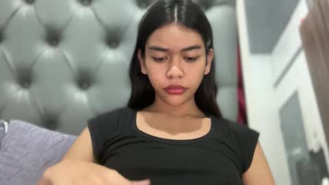 Zo online show from 12/03/25, 02:04