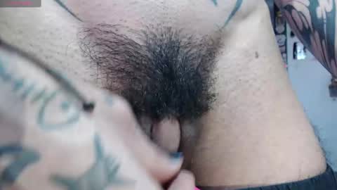 Snapshot of zeldrissss chatting on 02/18/25, 02:16 Zeldris online show from 02/18/25, 02:16