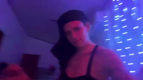 Snapshot of zellaxobella chatting on 01/11/25, 05:31 zellaxobella online show from 01/11/25, 05:31