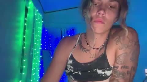 Snapshot of zellaxobella chatting on 09/10/25, 04:34 zellaxobella online show from 09/10/25, 04:34